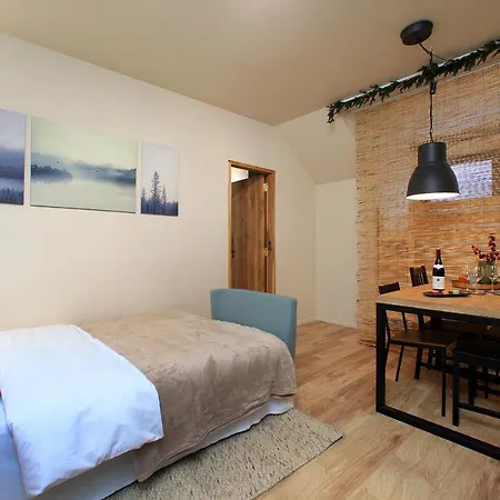 Kokiche 4 Friends, Borovec