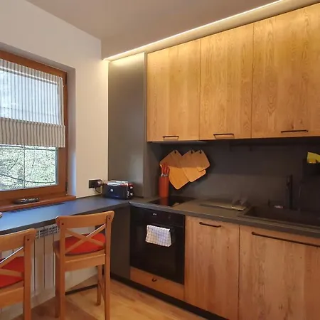 Kokiche 4 Friends, Боровец