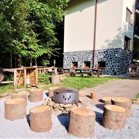 Kokiche 4 Friends, Боровец